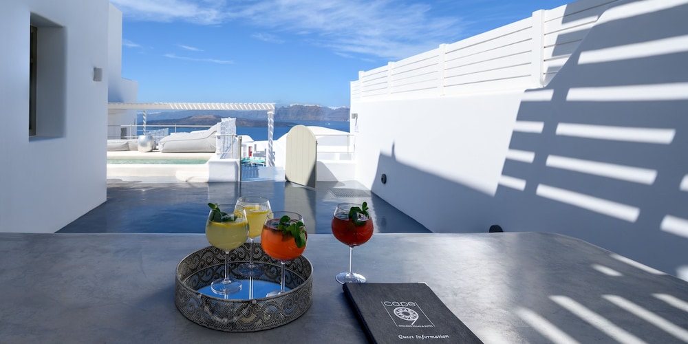 Cape 9 Suites & Villas — Restaurant & bars in Akrotiri, South Aegean
