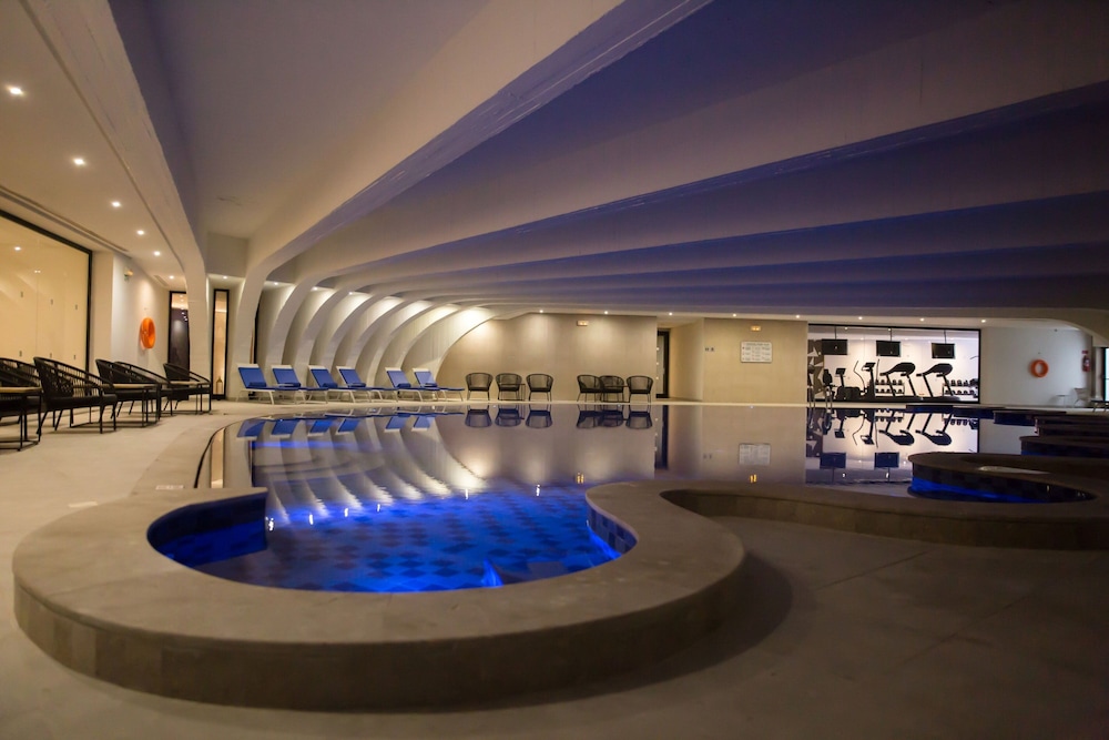 Sousse Pearl Marriott Resort & Spa — Swimming pool in Sousse, Sousse