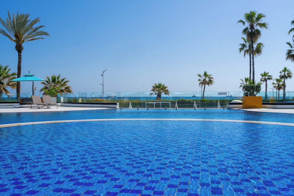 Sousse Pearl Marriott Resort & Spa — Swimming pool in Sousse, Sousse