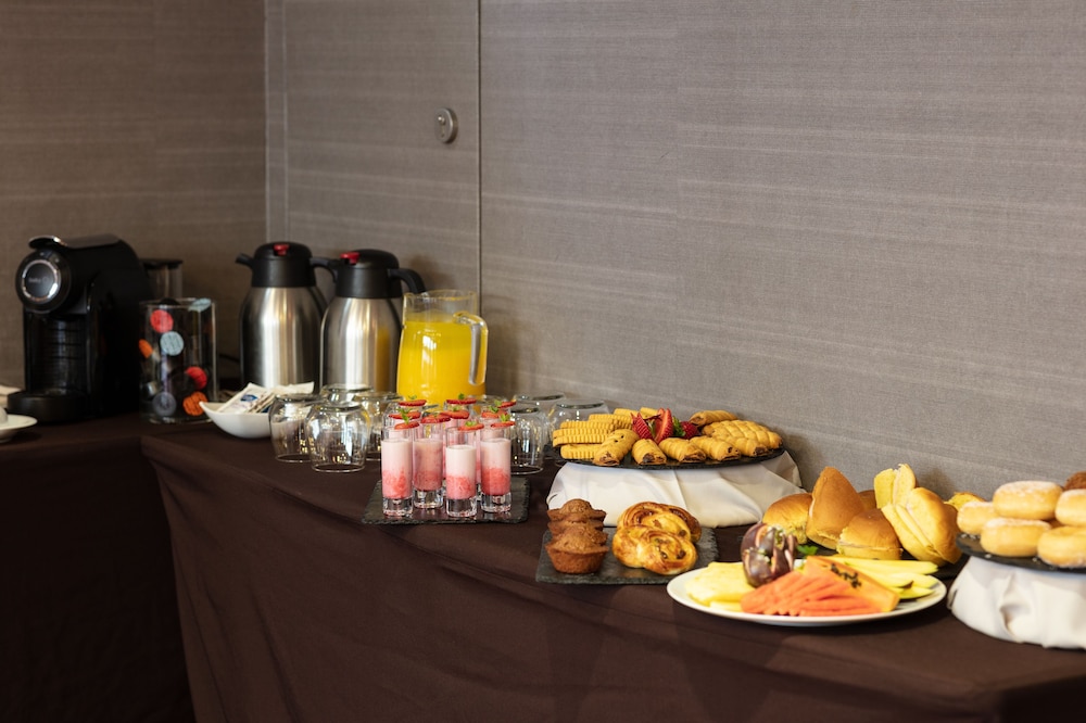 Neya Lisboa Hotel — Restaurant & bars in Lisbon, Lisboa