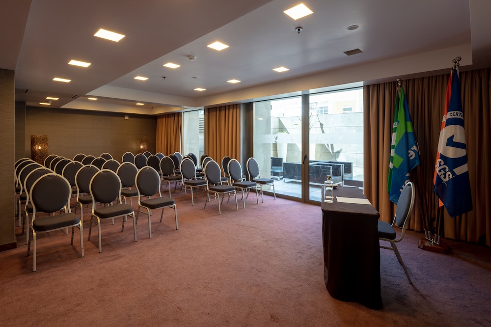 Neya Lisboa Hotel — Hotel building in Lisbon, Lisboa
