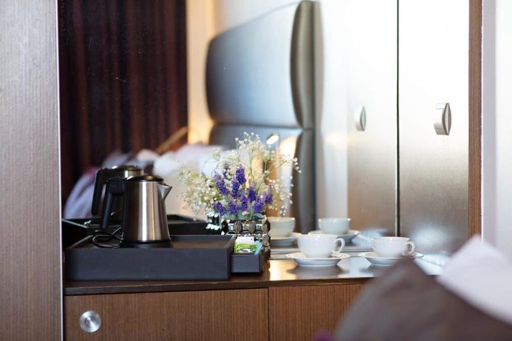 Neya Lisboa Hotel — Hotel rooms in Lisbon, Lisboa