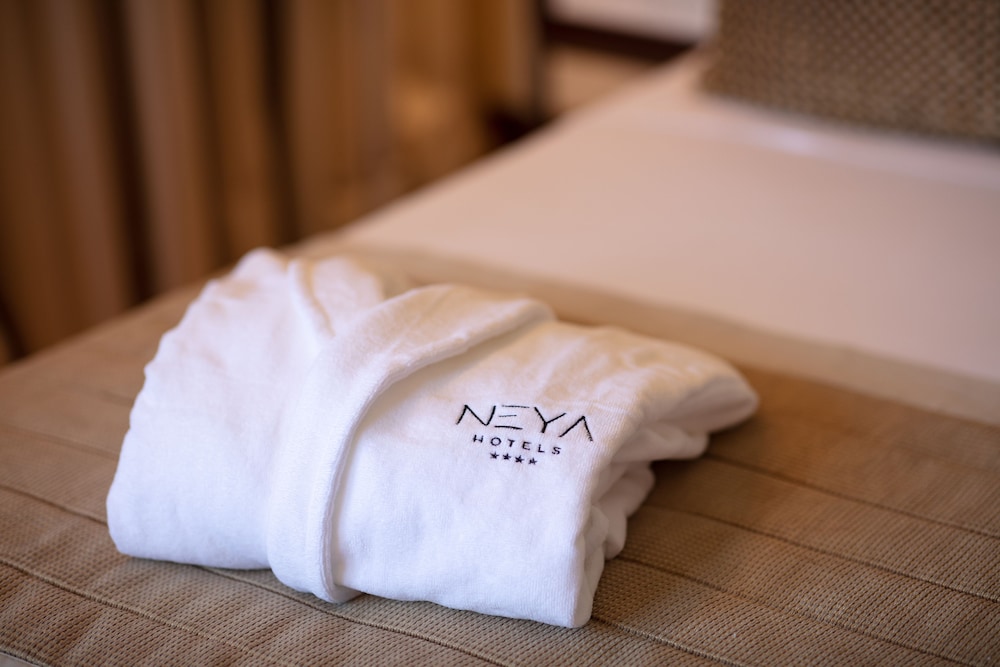 Neya Lisboa Hotel — Hotel rooms in Lisbon, Lisboa