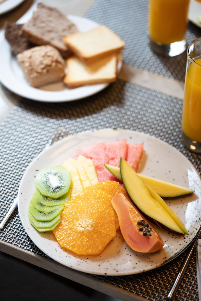 Neya Lisboa Hotel — Restaurant & bars in Lisbon, Lisboa
