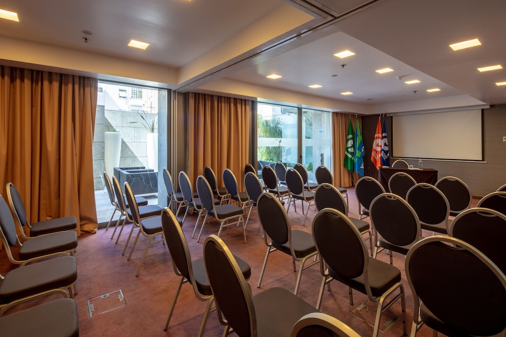 Neya Lisboa Hotel — Hotel building in Lisbon, Lisboa