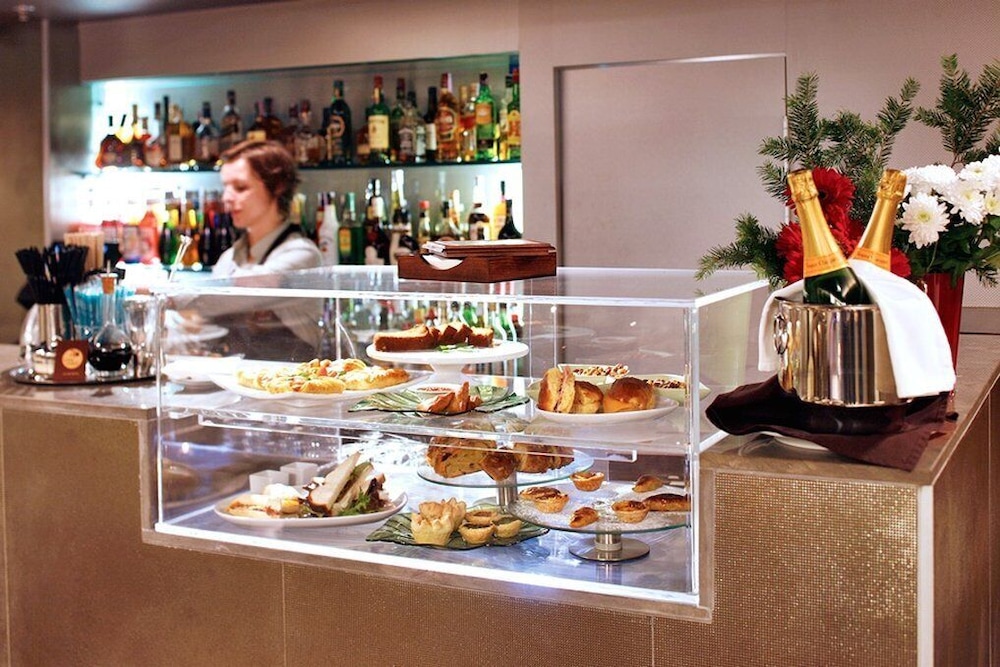 Neya Lisboa Hotel — Restaurant & bars in Lisbon, Lisboa