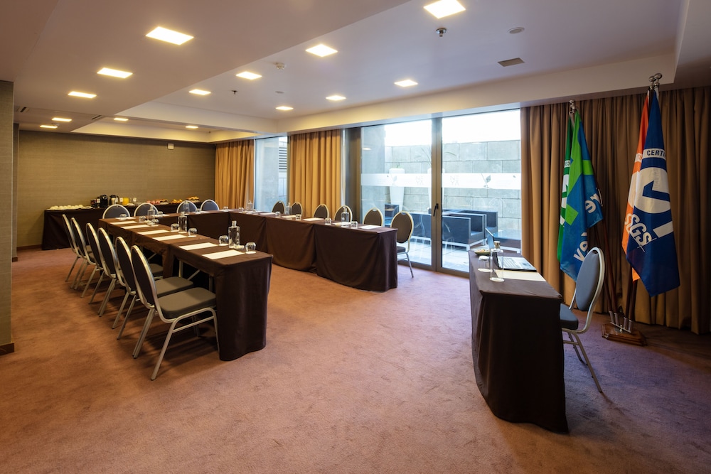 Neya Lisboa Hotel — Hotel building in Lisbon, Lisboa