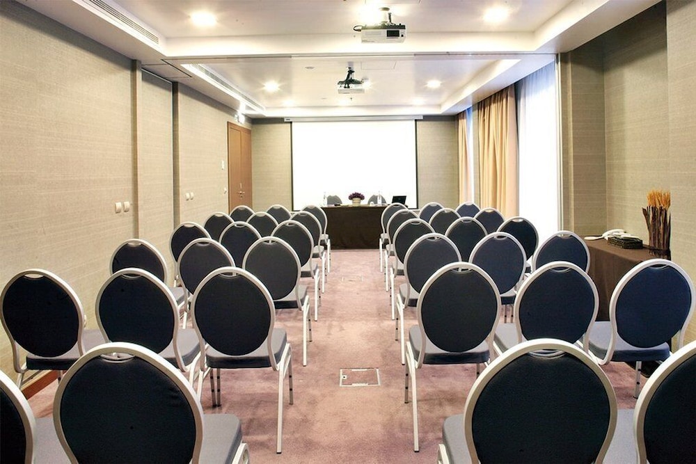 Neya Lisboa Hotel — Hotel building in Lisbon, Lisboa