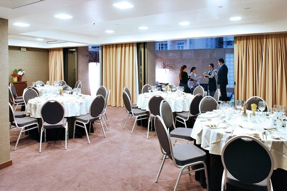 Neya Lisboa Hotel — Restaurant & bars in Lisbon, Lisboa