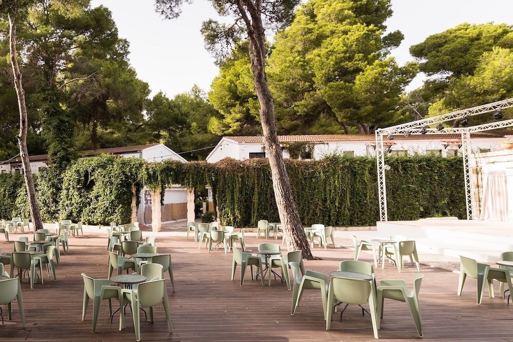 Aparthotel Sol Parc — Restaurant & bars in Son Parc, Balearic Islands