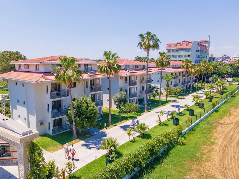 Süral Garden — Hotel building in Side