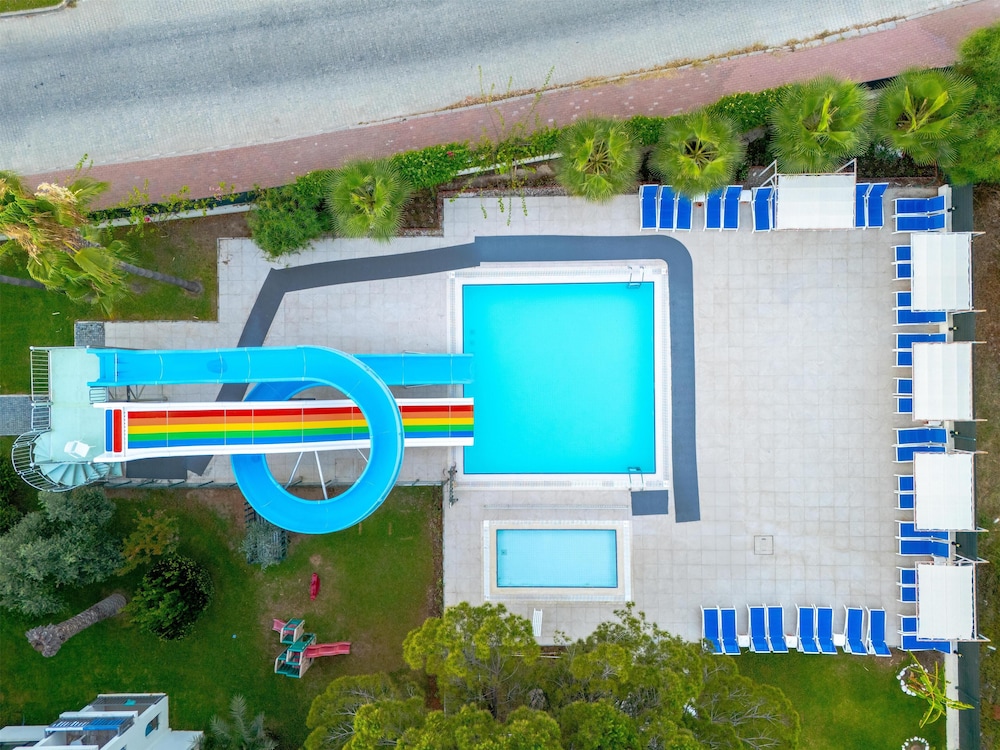 Süral Garden — Swimming pool in Side