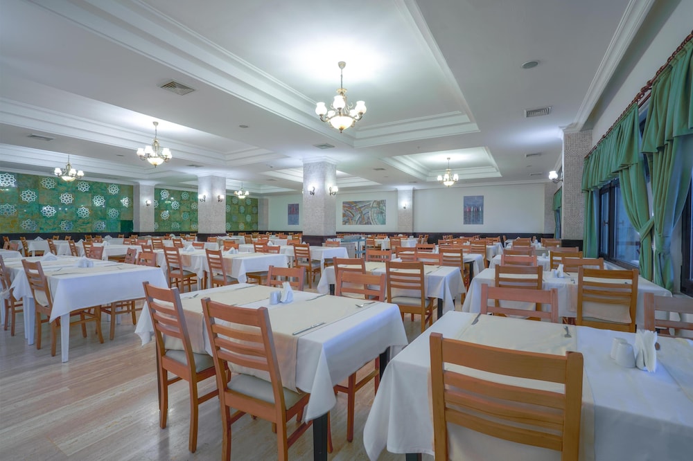 Süral Garden — Restaurant & bars in Side