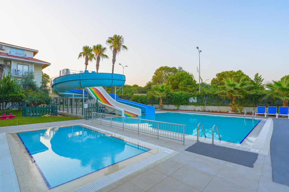 Süral Garden — Swimming pool in Side