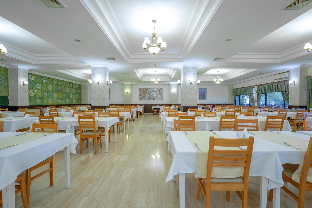 Süral Garden — Restaurant & bars in Side