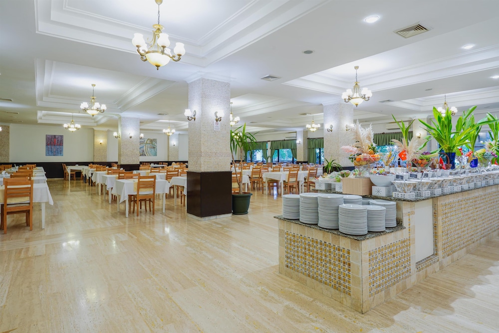Süral Garden — Restaurant & bars in Side