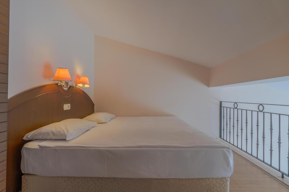 Süral Garden — Hotel rooms in Side