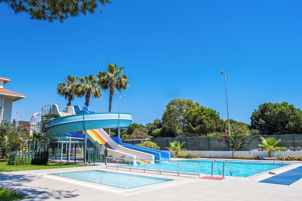 Süral Garden — Swimming pool in Side