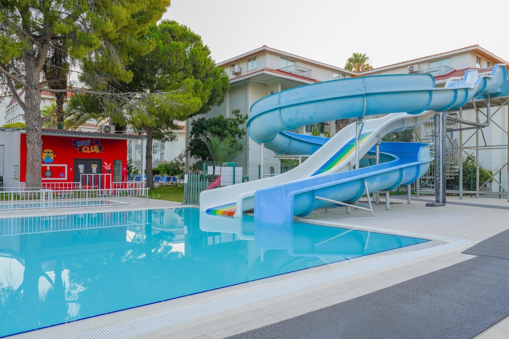 Süral Garden — Swimming pool in Side