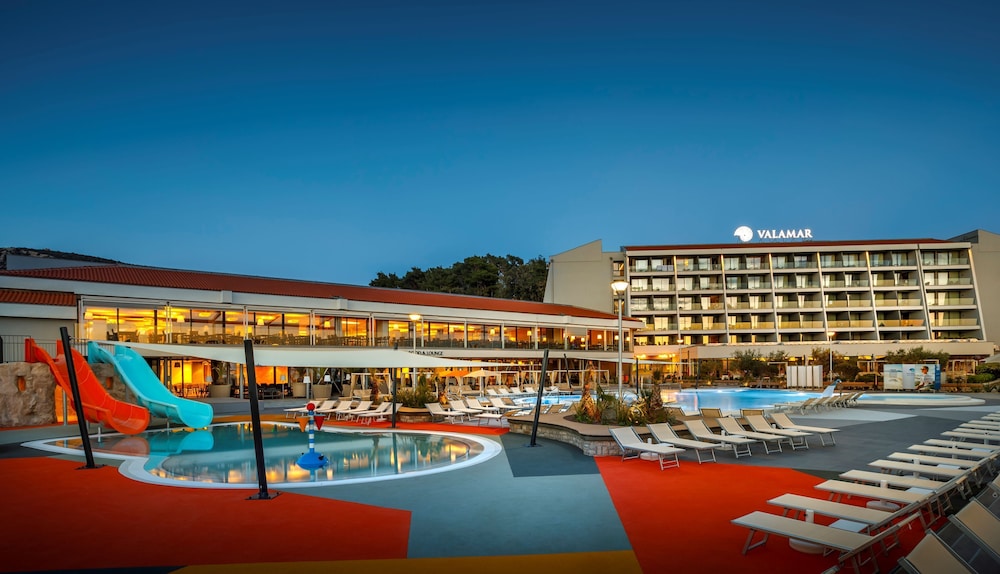 Valamar Padova Hotel — Hotel building in Rab, Primorje-Gorski Kotar