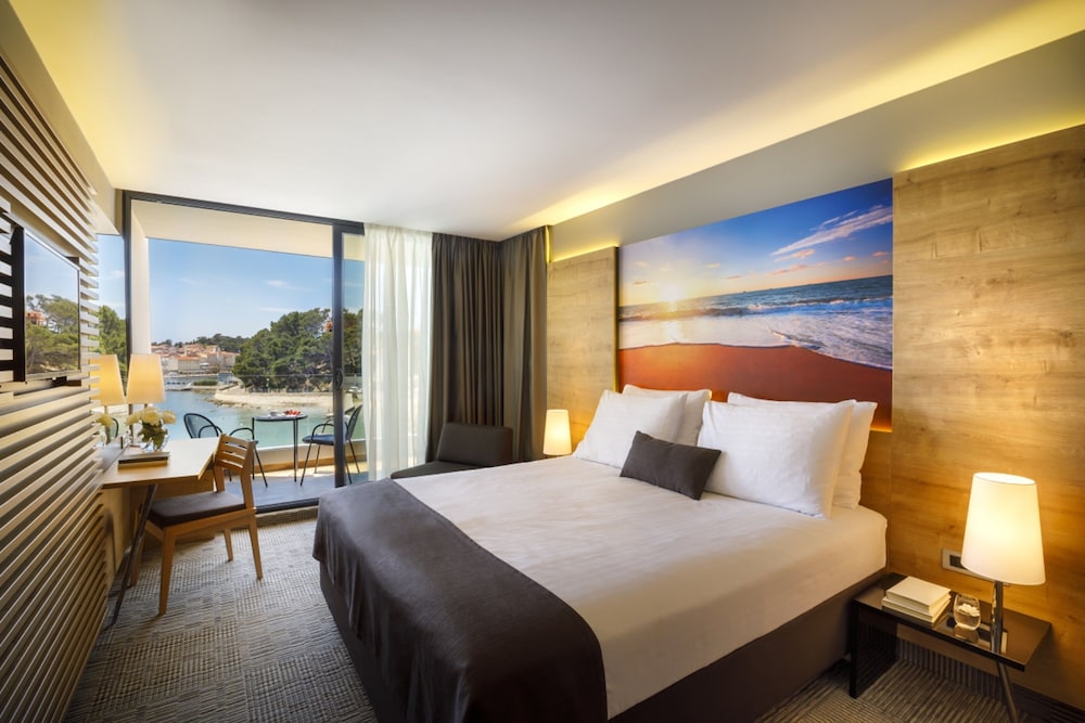 Valamar Padova Hotel — Hotel rooms in Rab, Primorje-Gorski Kotar