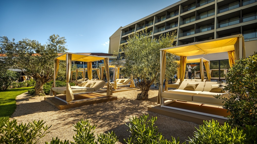Valamar Padova Hotel — Hotel building in Rab, Primorje-Gorski Kotar