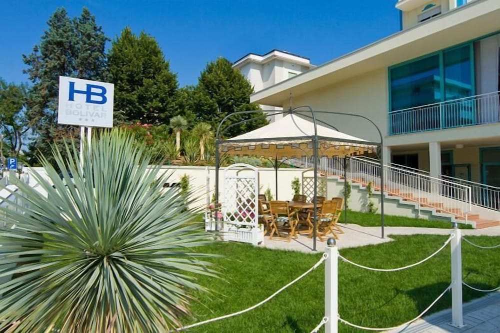 Hotel Bolivar — Hotel building in Jesolo, Veneto