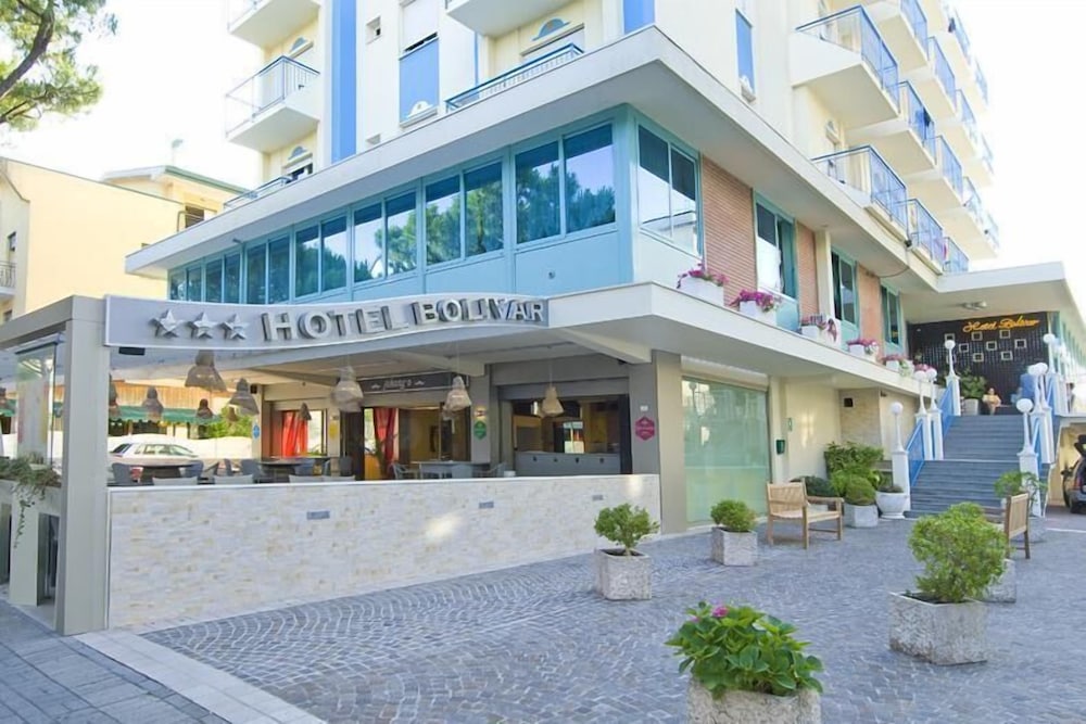Hotel Bolivar — Hotel building in Jesolo, Veneto