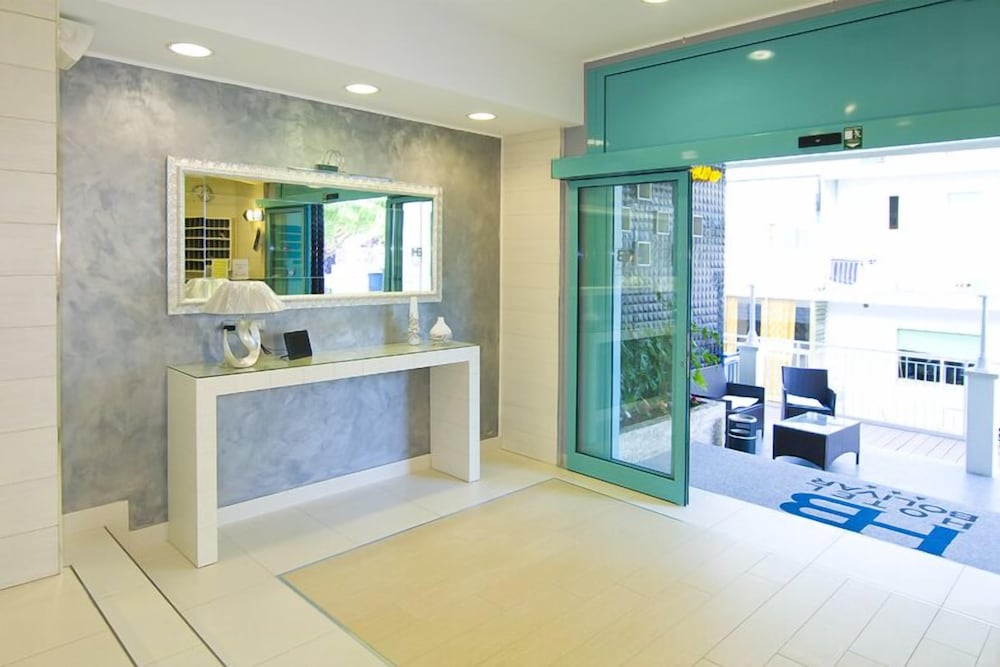 Hotel Bolivar — Hotel building in Jesolo, Veneto