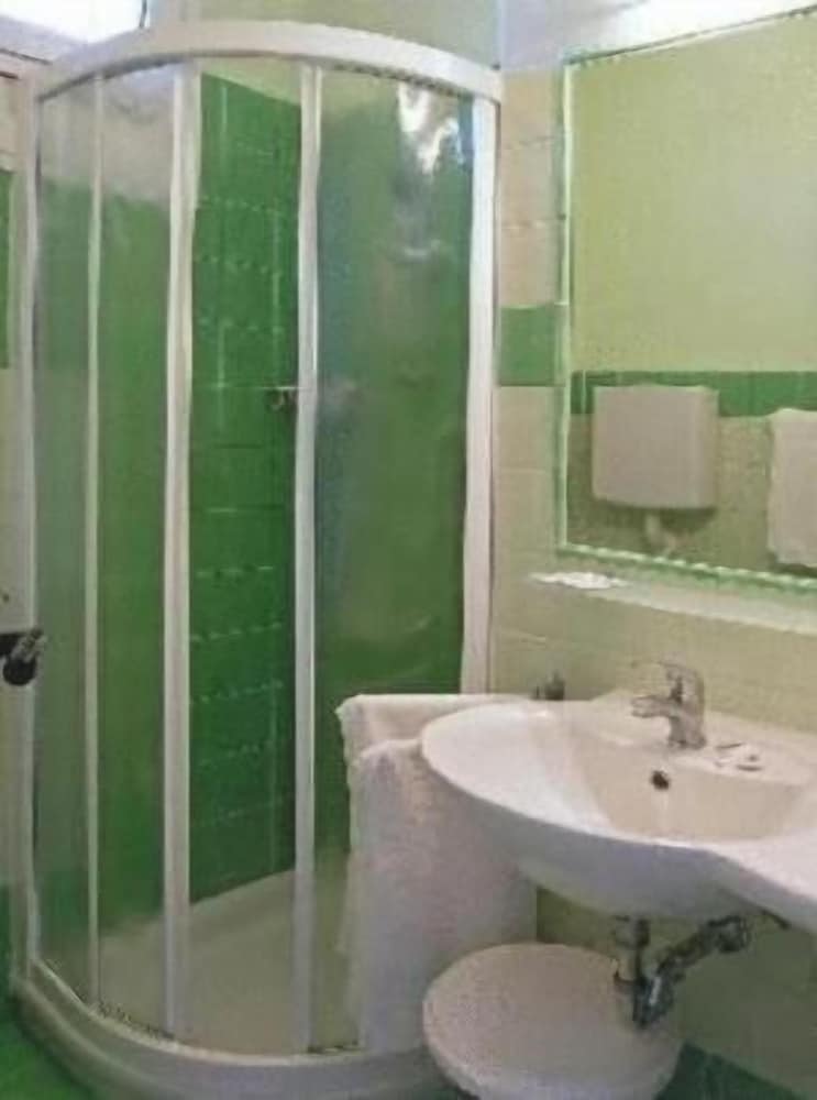 Hotel Bolivar — Hotel rooms in Jesolo, Veneto