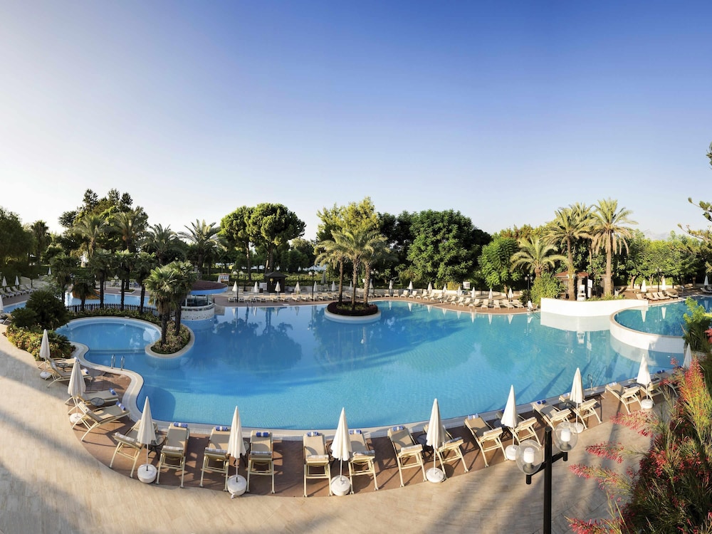 Rixos Downtown Antalya All Inclusive - The Land of Legends Access — Swimming pool in Antalya