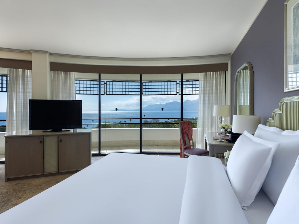 Rixos Downtown Antalya All Inclusive - The Land of Legends Access — Hotel rooms in Antalya