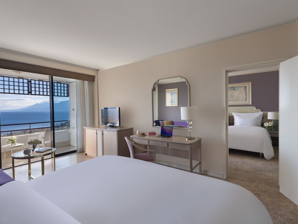 Rixos Downtown Antalya All Inclusive - The Land of Legends Access — Hotel rooms in Antalya