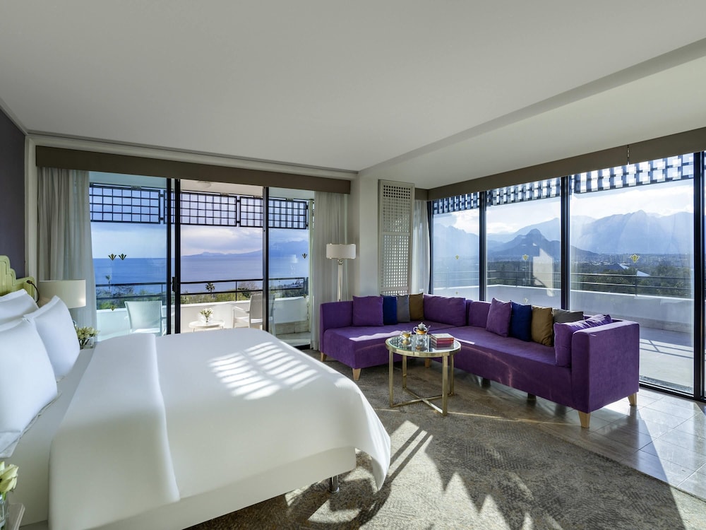 Rixos Downtown Antalya All Inclusive - The Land of Legends Access — Hotel rooms in Antalya