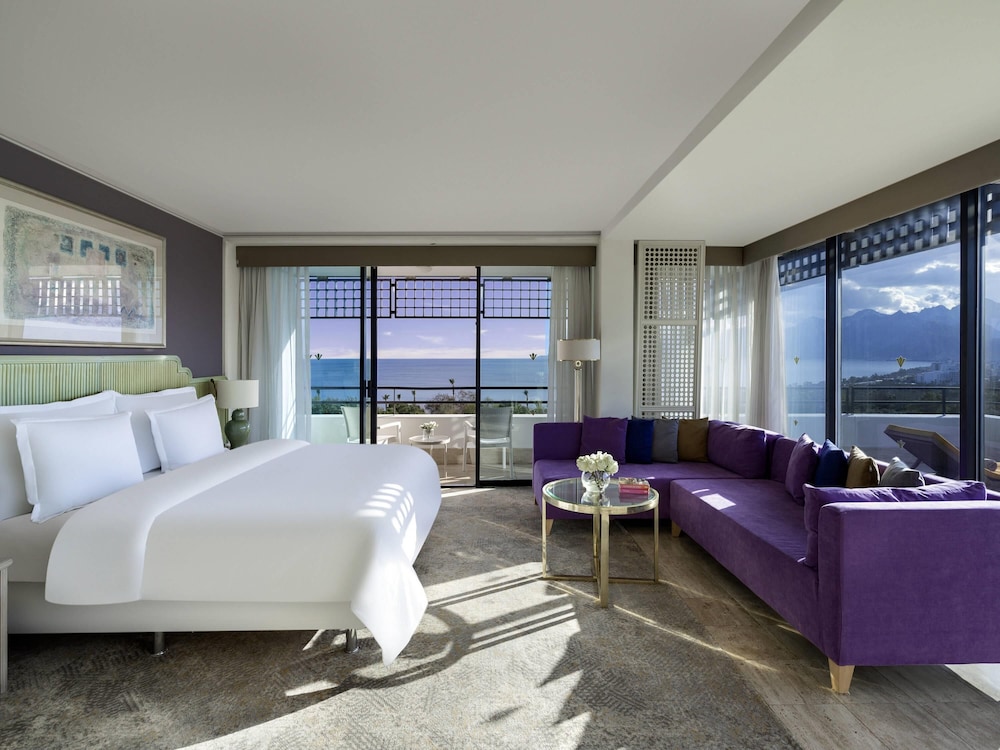 Rixos Downtown Antalya All Inclusive - The Land of Legends Access — Hotel rooms in Antalya