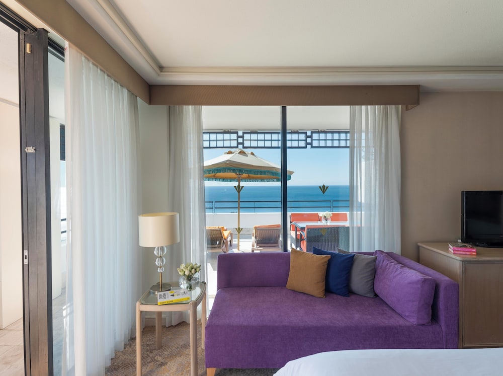 Rixos Downtown Antalya All Inclusive - The Land of Legends Access — Hotel rooms in Antalya