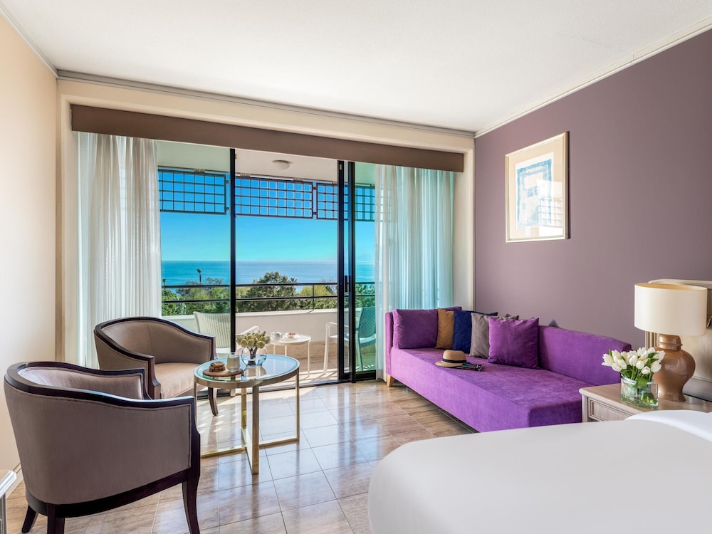 Rixos Downtown Antalya All Inclusive - The Land of Legends Access — Hotel rooms in Antalya