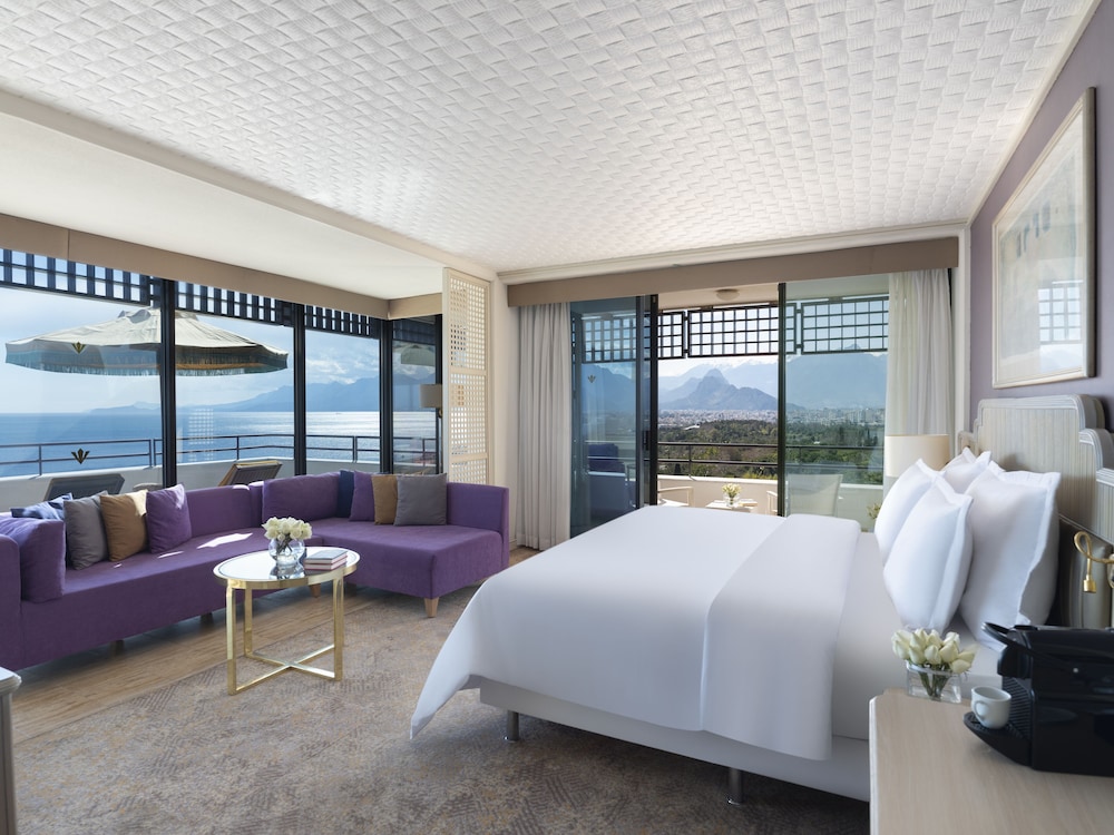 Rixos Downtown Antalya All Inclusive - The Land of Legends Access — Hotel rooms in Antalya