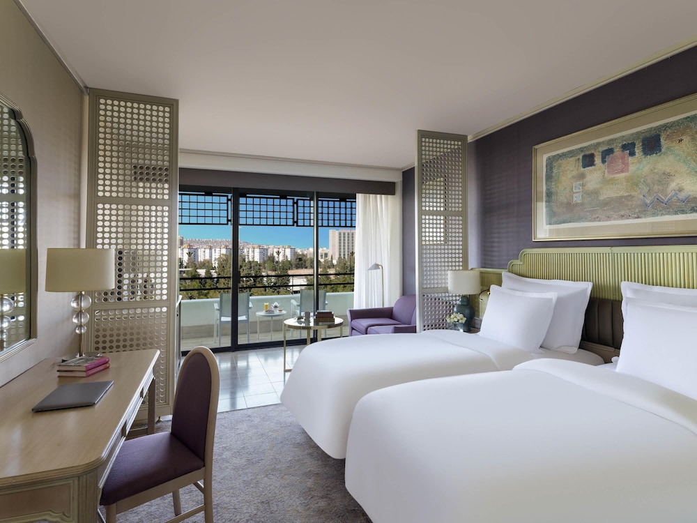 Rixos Downtown Antalya All Inclusive - The Land of Legends Access — Hotel rooms in Antalya