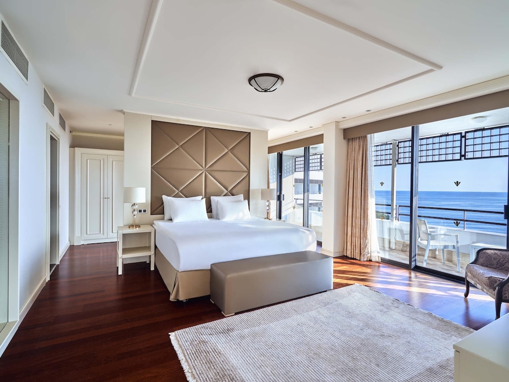 Rixos Downtown Antalya All Inclusive - The Land of Legends Access — Hotel rooms in Antalya