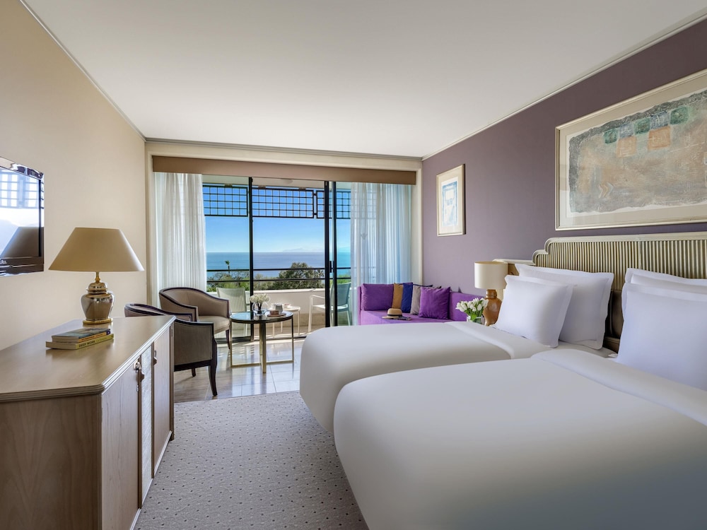 Rixos Downtown Antalya All Inclusive - The Land of Legends Access — Hotel rooms in Antalya