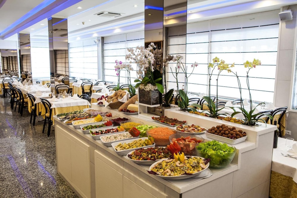 Hotel Christian — Restaurant & bars in Jesolo, Veneto
