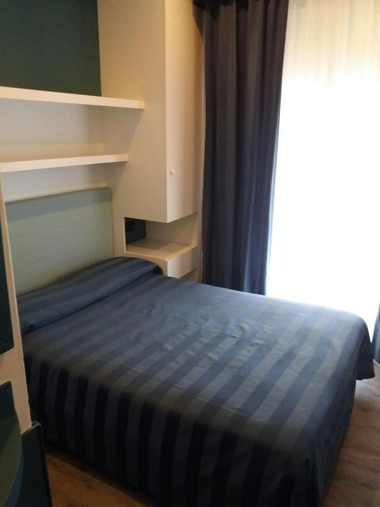 Hotel Christian — Hotel rooms in Jesolo, Veneto