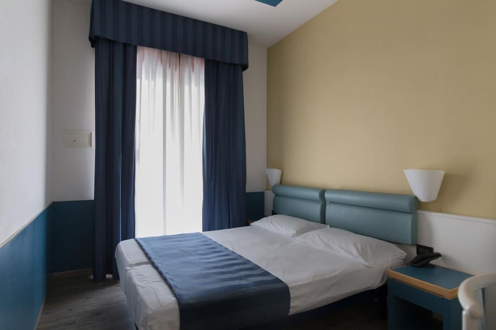 Hotel Christian — Hotel rooms in Jesolo, Veneto