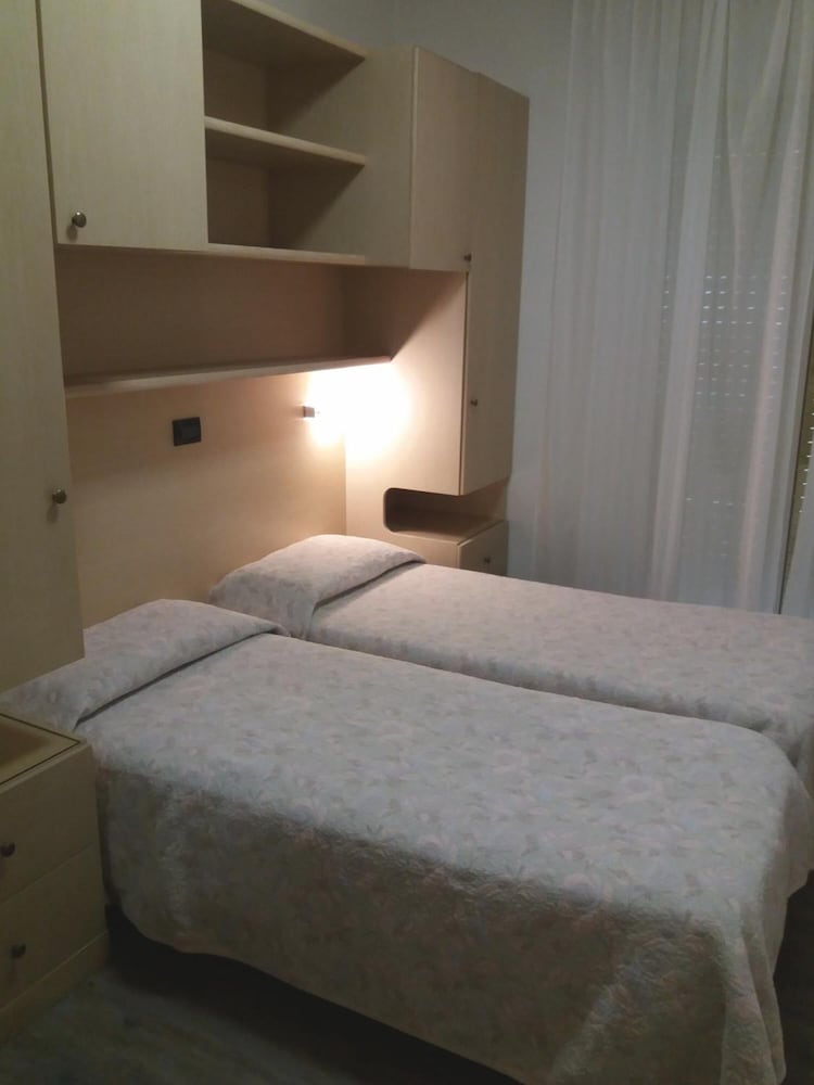 Hotel Christian — Hotel rooms in Jesolo, Veneto