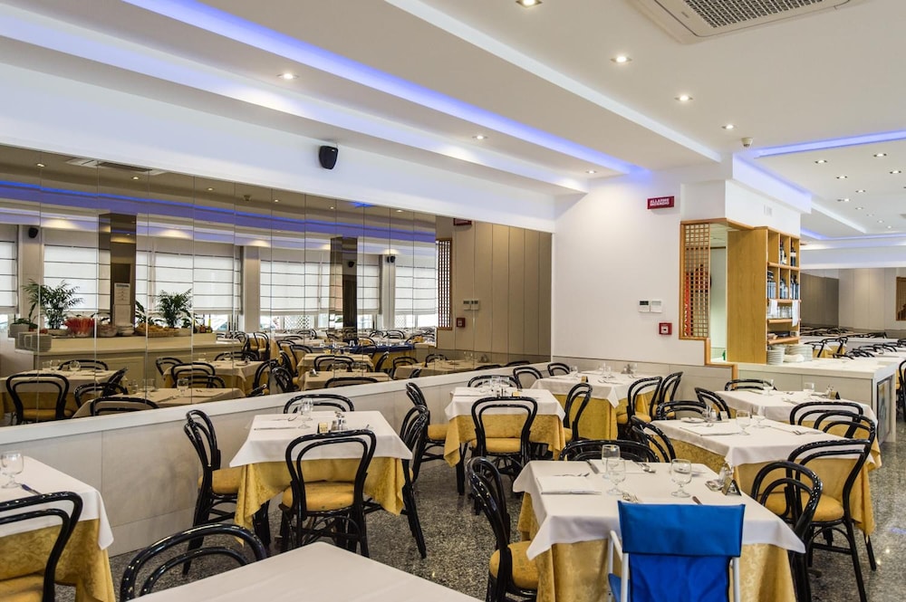 Hotel Christian — Restaurant & bars in Jesolo, Veneto