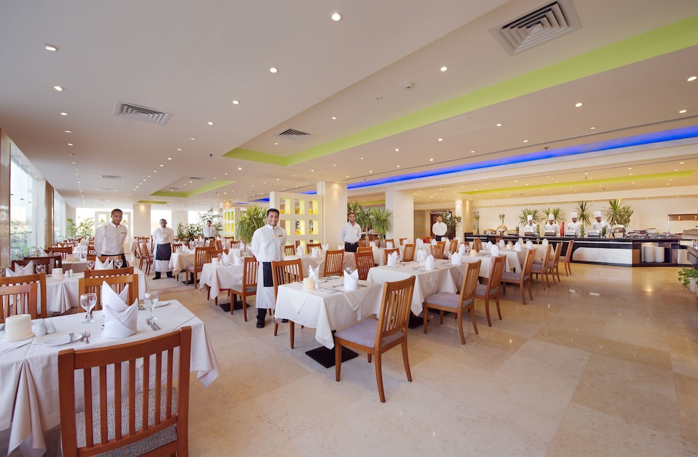 Concorde Moreen Beach Resort & Spa — Restaurant & bars in Marsa Alam, Red Sea