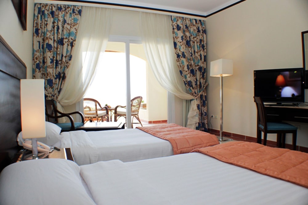 Concorde Moreen Beach Resort & Spa — Hotel rooms in Marsa Alam, Red Sea