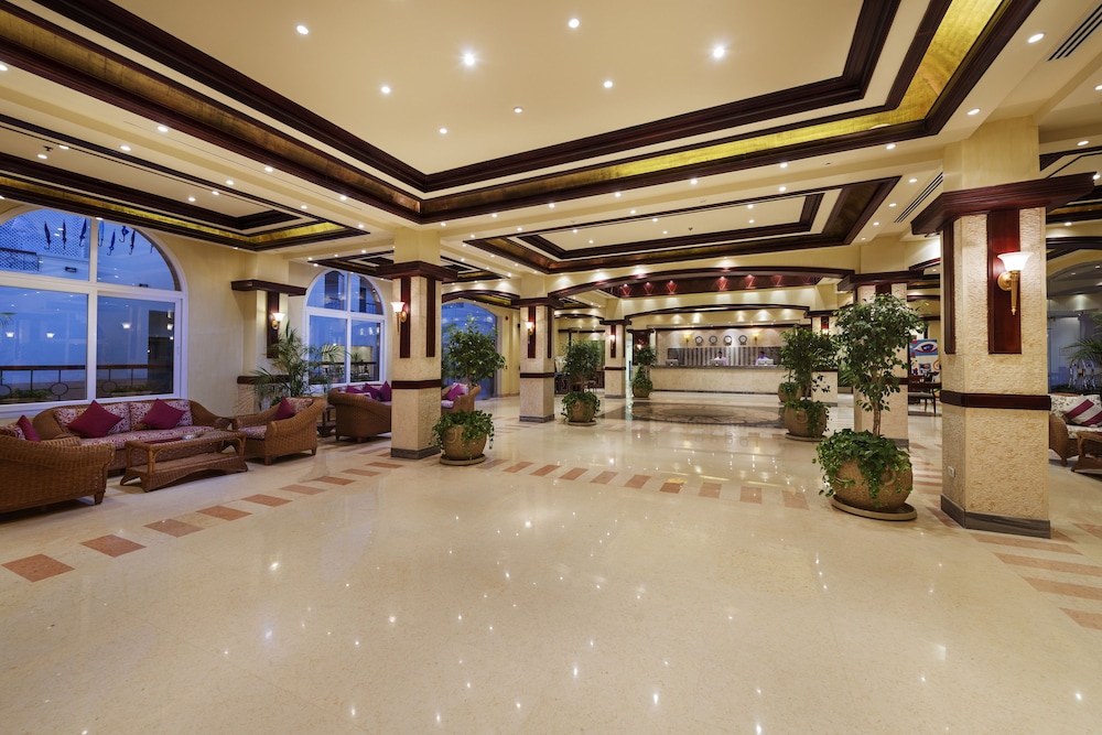 Concorde Moreen Beach Resort & Spa — Hotel building in Marsa Alam, Red Sea