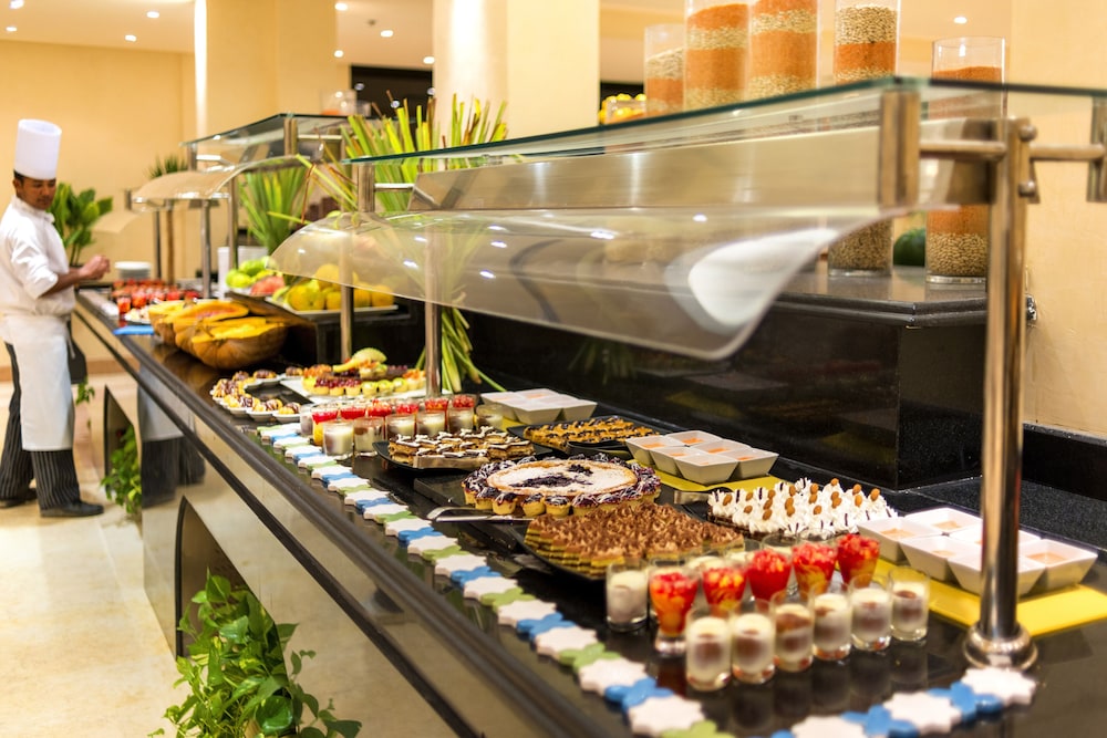 Concorde Moreen Beach Resort & Spa — Restaurant & bars in Marsa Alam, Red Sea